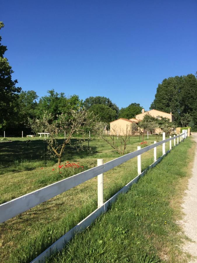 B&B Et Gite D'Ayran Saint-Quentin-la-Poterie Eksteriør bilde